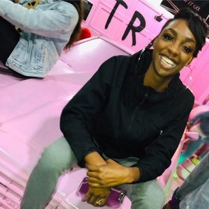 Meet your Posher, Lateisha